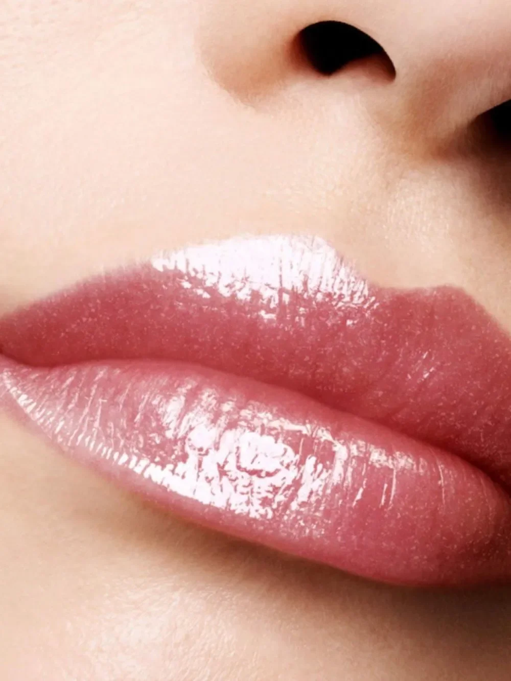 TOM FORD Shine Gloss Luxe Lip Gloss with Hydrating Jojoba Oil & High